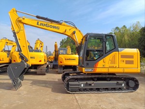 Excavatrice sur chenilles 915F de confiance pour la construction municipale - Product Image 5