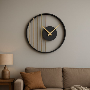 Horloge murale décorative artistique avec cadre en feuilles de métal doré et cadran noir, disponible à prix de gros. - Product Image 2