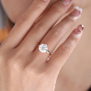 Bague de fiançailles et de mariage pour femme en argent sterling 925 plaqué or, ajustable, avec diamant de laboratoire, style hip-hop, un classique intemporel - Product Image 4