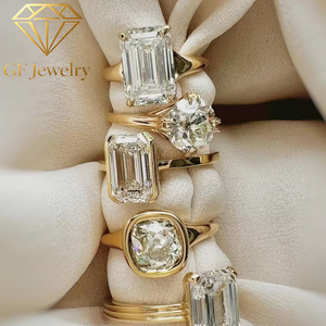 Bague solitaire en or jaune 18 carats sertie de diamants de laboratoire taille émeraude coussin et taille ancienne mine, bijoux fins personnalisés pour fiançailles - Product Image 3