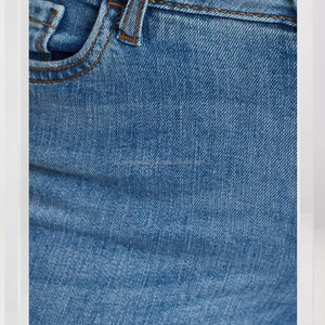 Pantalon en jean pour femme, coupe évasée, denim délavé, design perforé, polyvalent, mode urbaine, coupe slim, jambe large - Product Image 6