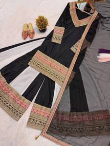 Ensemble indien pakistanais noir et blanc, haut long brodé, dupatta en dentelle, jupe imprimée, tenue de fête de mariage - Product Image 5