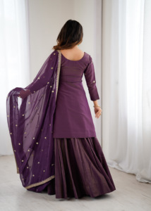 Conjunto de Kurti Sharara de Diseño Tradicional para Mujer, Color Morado, Ropa Étnica para Boda, Traje Salwar de Seda Chanderi Indio Bordado con Dupatta - Product Image 4