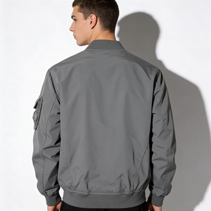 แจ็คเก็ตบอมเบอร์เปล่าแบบกำหนดเองพร้อมโลโก้ปักลาย  บลูซองบอมเบอร์สำหรับผู้ชาย แจ็คเก็ตวาร์ซิตี้แบบกำหนดเองสำหรับผู้ชาย - Product Image 2