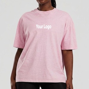 Camiseta de mujer extragrande de 250 GSM con logotipo serigrafiado personalizado al por mayor, 2 colores, estilo streetwear holgado, 100% algodón. - Product Image 4