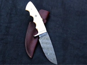 Cuchillo de Caza de Acero de Damasco Forjado a Mano OEM con Mango de Cuerno y Hoja de Punta Caída, Grado Industrial para Supervivencia y Camping al Aire Libre - Product Image 4