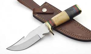 Herramienta utilitaria artesanal de acero satinado con gancho para deshuesar, mango de hueso y madera - Product Image 5