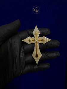 Pendentifs Croix Gothique Glacée en Moissanite VVS1, entièrement pavés de diamants, plaqué or 14K, certifié GRA, collier Hip Hop de luxe chrétien - Product Image 2