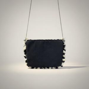 Bolso de mano bohemio con borlas para fiesta de bodas, de tela bordada con forma de almohada, con correa de cadena y colores personalizables - Product Image 2