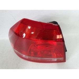 Luz Trasera Izquierda Usada para Passat 561945095G - Product Image 4