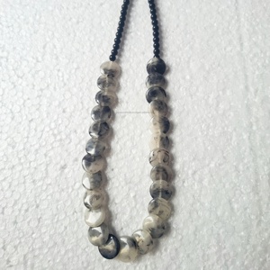 Collar de Resina de Moda Personalizado de Alta Calidad para Mujeres y Niñas, Cadena de Cuentas Geométricas, Joyería Artesanal, Venta Caliente - Product Image 4