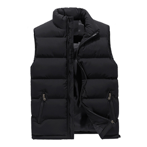 Gilet matelassé léger personnalisé pour homme, sans manches, entièrement zippé, chaud pour l'hiver, avec poches zippées - Product Image 5