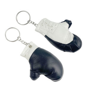 Porte-clés mini-gant de boxe en PVC/PU, toucher doux, portable, cadeau sportif, idéal pour la gym, le fitness, breloque promotionnelle - Product Image 2