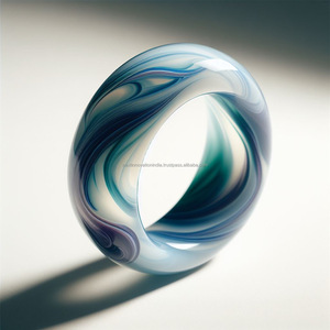 Bracelet en résine ethnique complexe pour femme Design aéré avec diamant comme pierre principale Bracelets fins raffinés - Product Image 3