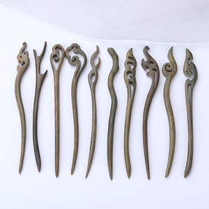 Épingle à cheveux en bois de santal vert antique, design chinois haut de gamme, artisanat en bois - Product Image 1