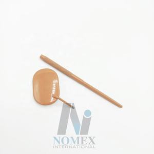 กระจกแต่งหน้าทรงต่อขนตาเคลือบสีน้ำตาลนู้ด พร้อมด้ามจับถนัดมือ ราคาขายส่ง รับทำโลโก้ตามสั่ง - Product Image 4