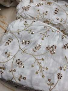 Tissu en dentelle brodée perlée avec sequins et perles pour la mode africaine, vêtements, sourcing, export, commerce, acheteur - Product Image 5