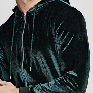 ชุดวอร์มกำมะหยี่ปักโลโก้แบบสองชิ้นสำหรับผู้หญิง ชุดออกกำลังกายผ้ากำมะหยี่เนื้อหนาปักลายตัวอักษรแบบเรียบสำหรับฤดูหนาว - Product Image 4