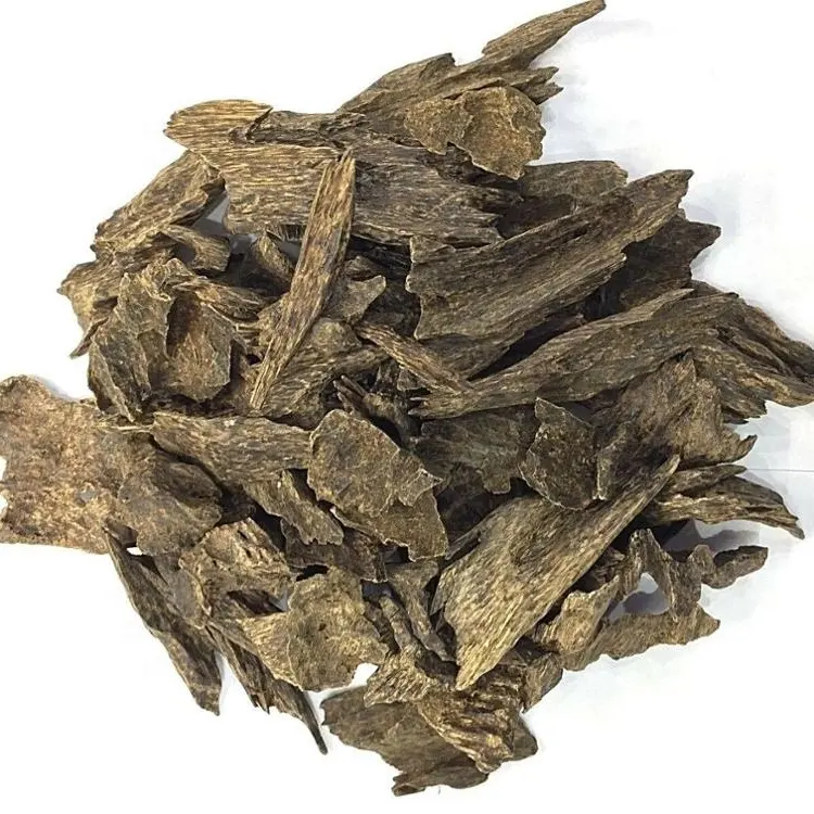 100% murni Oudh minyak esensial gaharu grosir produsen