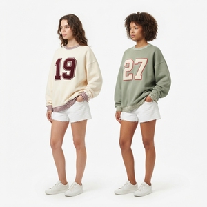 Sweat-shirt oversize crème pour femme avec appliqué numéro 35 à carreaux, col rond, manches longues, tenue décontractée d'automne - Product Image 4