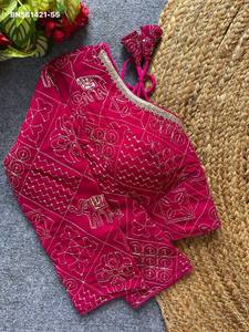 Collection de blouses en soie Georgette de qualité supérieure, brodées de sequins, style Gujarat, avec rembourrage et manches longues, au prix de gros. - Product Image 6