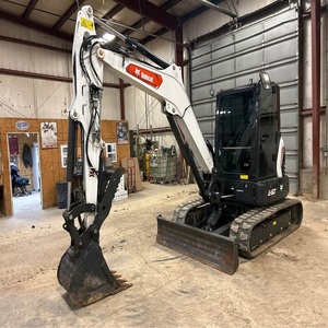 รถขุดขนาดเล็ก Bobcatts E60 ดีเซล แบบ Zero Tail Swing พร้อมปั๊มเครื่องยนต์และเกียร์ - แรงบิดสูง 2000 กก. สำหรับงานขุดดินและงานเคลื่อนย้ายดิน - Product Image 4
