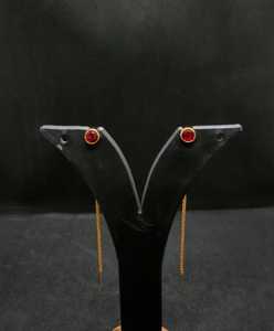 Boucles d'oreilles pendantes plaquées or de qualité supérieure avec pierre rouge, chaîne longue, bijoux de mode minimalistes et chics pour femmes et jeunes filles, vente en gros, pour soirées - Product Image 1