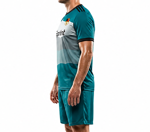 Ensemble de maillots de football imprimés au design tendance, uniforme unisexe de haute qualité, 100% polyester, logo personnalisé, vente en gros - Product Image 5