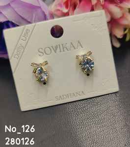 ต่างหูแบบติดหูทรงเชือกขอบสแตนเลสชุบทอง ดีไซน์หรูหราทันสมัย ทำด้วยมือ พร้อมกล่องของขวัญ - Product Image 4