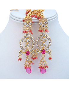 Juego de Joyería para Mujer con Flores Vintage en Aleación Chapada en Oro e Imitación de Perlas, Collar, Aretes y Diadema para Regalo de Compromiso o Boda - Product Image 2