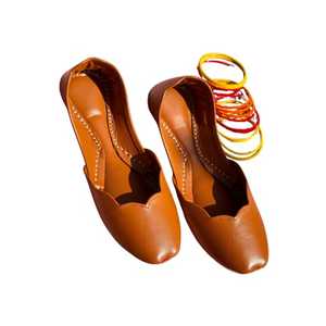 Chaussures traditionnelles faites à la main pour femmes, Khussa, chaussures de mariage, Mojari, Juti, Punjabi Jutti, sandales ethniques, Multani Khussa - Product Image 1