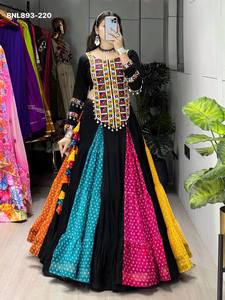Algodón de rayón de alta calidad con diseño de volantes multicolor Bandhani Kali con blusa negra con cinturón y trabajo Lehenga-Kutcchi, moda femenina. - Product Image 3