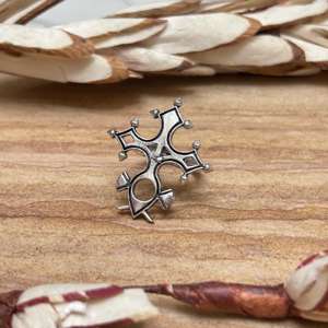 Anillo Abalak con Cruz Gótica, Anillo de Boda para Mujer, Chapado en Oro de 18K, Joyería de Plata con Acabado Oxidado, Símbolo Geométrico - Product Image 4