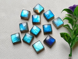 Cabujón cuadrado de labradorita con destello azul, piedra suelta de base plana pulida, gema natural para la fabricación de joyas. - Product Image 4