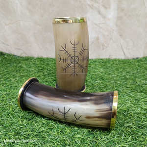 Verre de corne de boeuf de super qualité avec gravé sculpté avec anneau en laiton de corne à boire double face en verre corne de boeuf Viking pour les fêtes - Product Image 5