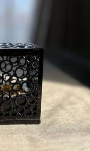 เตาเผากำยานโลหะและไม้ลายอักษรอาหรับขายส่ง แบบหรูหราสีทองฉลุลาย บาคูร์ สำหรับตกแต่งโต๊ะสไตล์โมเดิร์น - Product Image 6