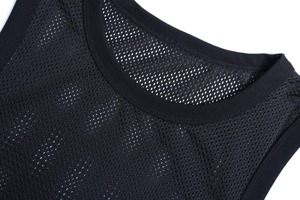 Camiseta sin mangas para hombre, ropa deportiva premium diseñada para máxima movilidad y comodidad en el uso diario. Origen de prendas: Bangladesh. - Product Image 3