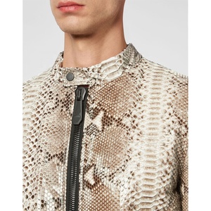 Rivian Atlantic bán buôn <span class=keywords><strong>Python</strong></span> dập nổi Áo khoác da cho nam giới mới da rắn da áo khoác mùa đông OEM đứng cổ áo - Product Image 5