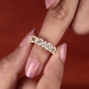 Anillo de media eternidad con diamantes cultivados en laboratorio en forma de pera y baguette, en oro amarillo de 10K, 14K o 18K, para mujer, joyería hecha a mano. - Product Image 6