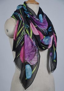 ผ้าพันคอพิมพ์ลายพฤกษศาสตร์สำหรับผู้หญิง ผ้าบางเบา ผ้าคลุมไหล่ยาว ผ้าคลุมไหล่แฟชั่นทันสมัย เครื่องประดับคอเนื้อนุ่มสำหรับการสวมใส่เป็นชั้นๆ - Product Image 3