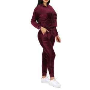 Survêtement en velours pour femme, collection hiver, avec couleurs et logos personnalisables, pour la mode streetwear haut de gamme. - Product Image 6