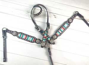 Ensemble de sellerie de luxe fait main en cuir bleu de haute qualité pour cheval, avec collier de poitrage et têtière à clous argentés, pour le rodéo et le barrel. - Product Image 6