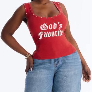 Top de punto rojo para mujer, cuello redondo, decoración con remaches, estampado 'God's Favorite', estilo sexy para discoteca, longitud corta - Product Image 4