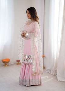 Conjunto de Traje de Seda Fendy Premium para Bodas, Diwali y Playa, con Palazzo y Dupatta Bordados de 5mm - Product Image 2