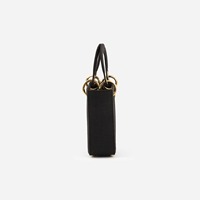 Sac fourre-tout mini HINDVANTA GLOBAL personnalisé en cuir organique noir uni avec chaînes, fermeture ouverte, portable, pour femme, usage quotidien, voyage