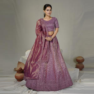 Lehenga Choli traditionnel en tissu sergé orné d'un riche travail de broderie, silhouette évasée, chemisier et dupatta fluide et doux, idéal pour les mariages. - Product Image 5