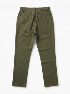 Pantalon décontracté pour homme en coton léger, vert olive, avec cordon de serrage à la taille, style été, devant plat - Product Image 5