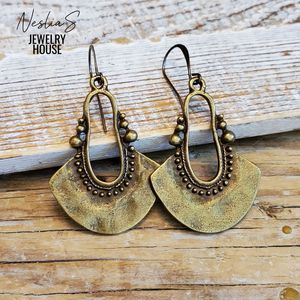 Pendientes étnicos vintage de latón con diseño de mandala, aros para bodas, fiestas, joyería étnica de alta calidad. - Product Image 6