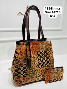 Sac fourre-tout officiel pour femmes grande taille avec 3 poches arrière de séparation Tissu durable Handblock utilisé - Product Image 5