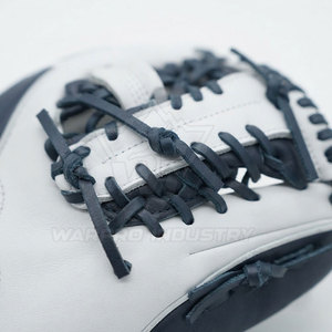 Guantes de béisbol de cuero genuino suave con diseño de bolsillo profundo para una captura segura y entrenamiento en el campo - Product Image 6